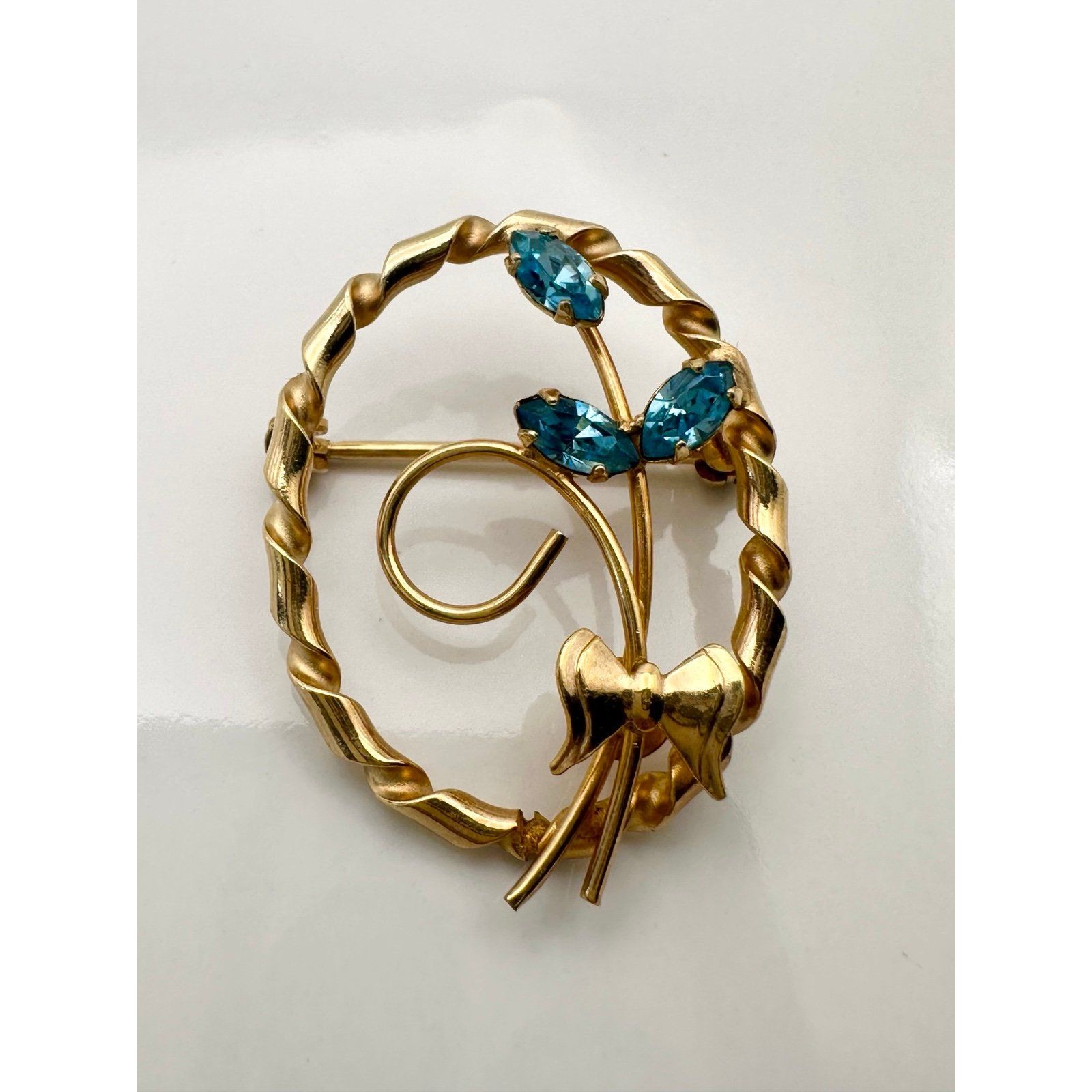 Vintage 12k Gold Filled Blue Rhinestone Floral Brooch 48$